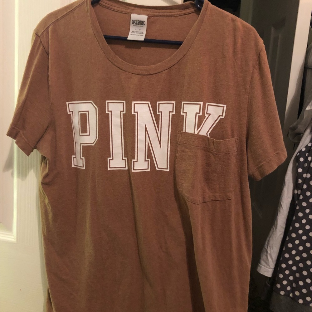 pink shirt